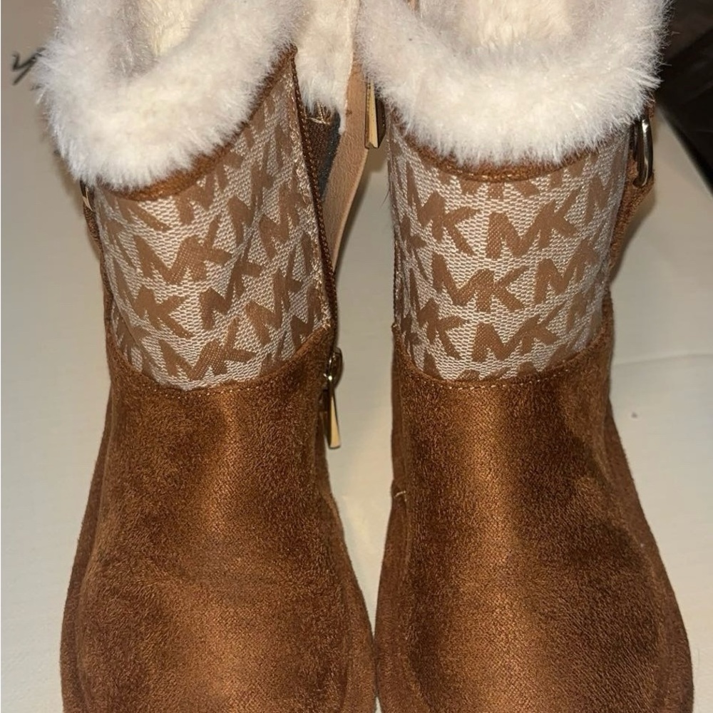 Michael Kors Toddler Girls Size US 7 Boots